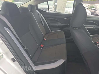 2025 Nissan Versa S – miniatura 16