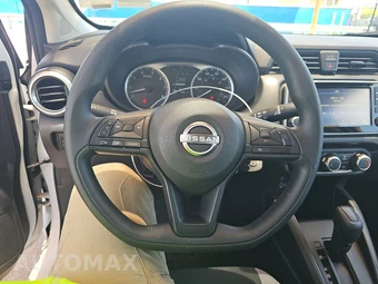 2025 Nissan Versa S – miniatura 10