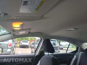 2025 Nissan Versa S – miniatura 11