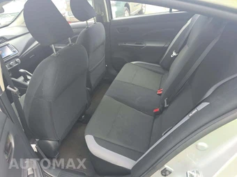 2025 Nissan Versa S – miniatura 13