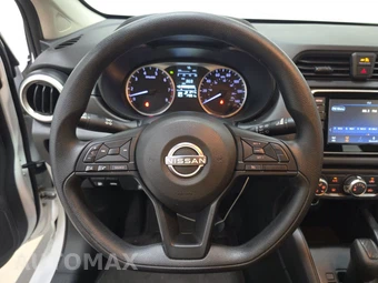 2025 Nissan Versa S – miniatura 10
