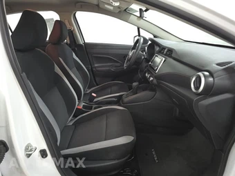 2025 Nissan Versa S – miniatura 8