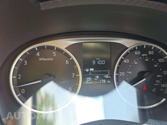 2025 Nissan Versa S – miniatura 9