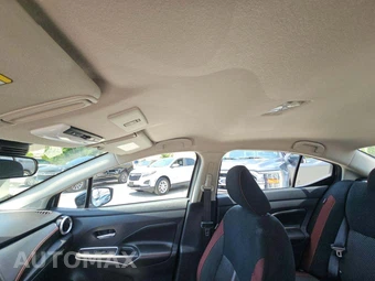 2025 Nissan Versa SR – miniatura 11