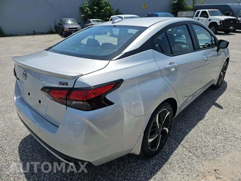 2025 Nissan Versa SR – miniatura 3