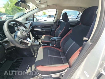 2025 Nissan Versa SR – miniatura 6