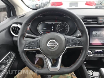 2025 Nissan Versa SR – miniatura 10