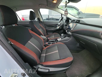 2025 Nissan Versa SR – miniatura 8