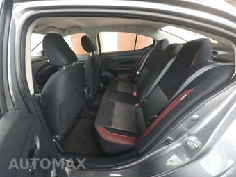 2025 Nissan Versa SR - miniatura 10