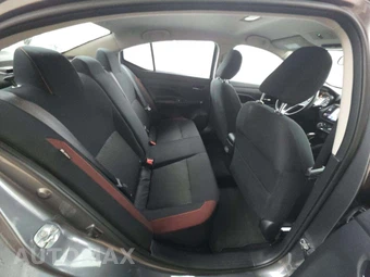 2025 Nissan Versa SR - miniatura 13