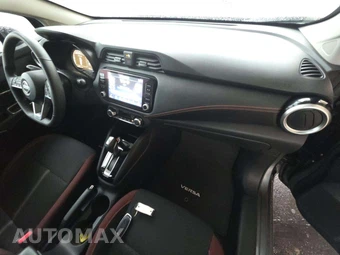 2025 Nissan Versa SR - miniatura 16