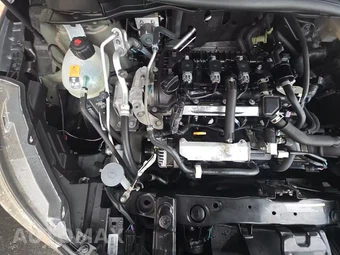 2025 Nissan Versa SR - miniatura 19