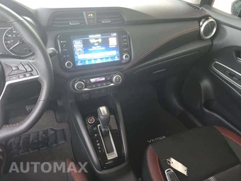 2025 Nissan Versa SR - miniatura 7