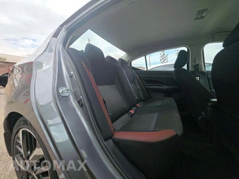 2025 Nissan Versa SR – miniatura 16