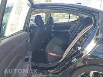 2025 Nissan Versa SR - miniatura 10
