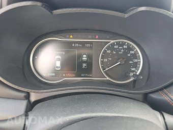 2025 Nissan Versa SR - miniatura 6