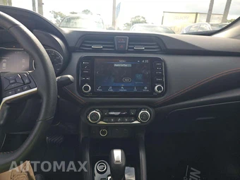 2025 Nissan Versa SR - miniatura 7