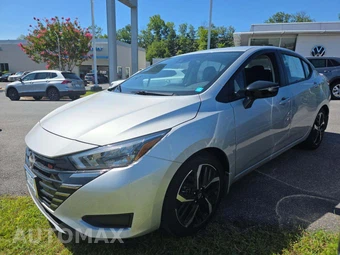 2025 Nissan Versa SR