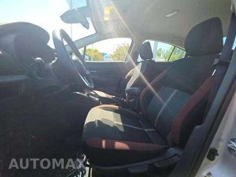 2025 Nissan Versa SR - miniatura 6