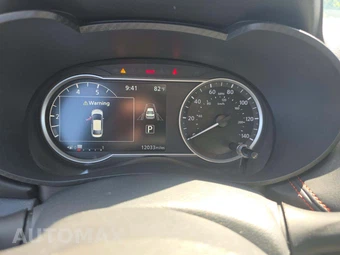 2025 Nissan Versa SR - miniatura 9
