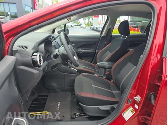 2025 Nissan Versa SR - miniatura 3
