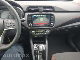 2025 Nissan Versa SR - miniatura 7