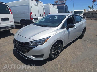 2025 Nissan Versa SR