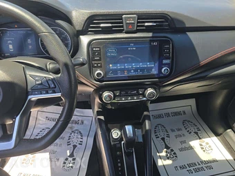 2025 Nissan Versa SR – miniatura 10