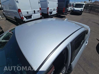 2025 Nissan Versa SR – miniatura 12