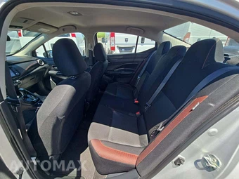 2025 Nissan Versa SR – miniatura 13