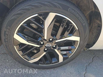 2025 Nissan Versa SR – miniatura 23