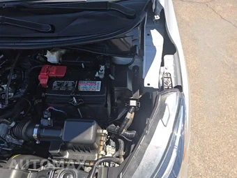2025 Nissan Versa SR – miniatura 24