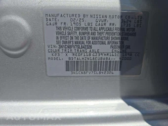 2025 Nissan Versa SR – miniatura 5
