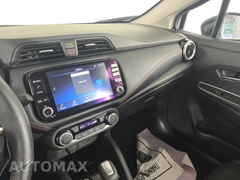 2025 Nissan Versa SR - miniatura 11