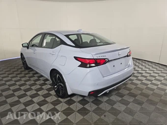 2025 Nissan Versa SR - miniatura 6