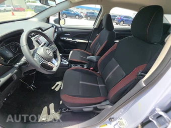 2025 Nissan Versa SR - miniatura 7
