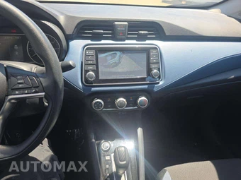 2025 Nissan Versa SV - miniatura 10