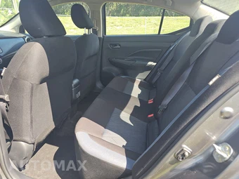 2025 Nissan Versa SV - miniatura 13