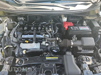 2025 Nissan Versa SV - miniatura 16