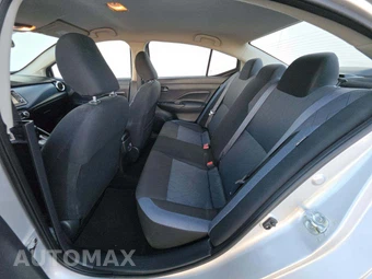 2025 Nissan Versa SV – miniatura 10
