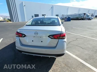 2025 Nissan Versa SV – miniatura 5