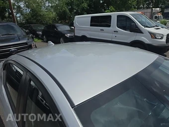 2025 Nissan Versa SV – miniatura 12