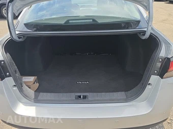2025 Nissan Versa SV – miniatura 19