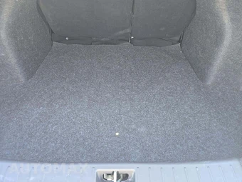 2025 Nissan Versa SV - miniatura 11