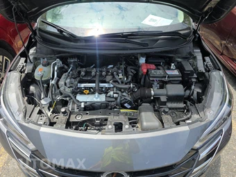 2025 Nissan Versa SV – miniatura 16