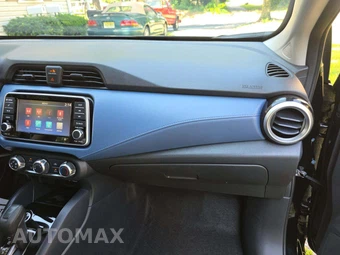 2025 Nissan Versa SV - miniatura 19