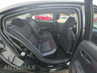 2025 Nissan Versa SV – miniatura 13