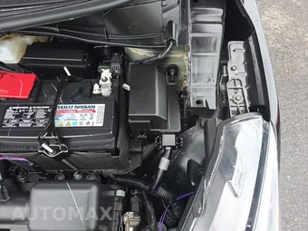 2025 Nissan Versa SV – miniatura 18