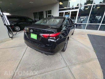 2025 Nissan Versa SV – miniatura 3
