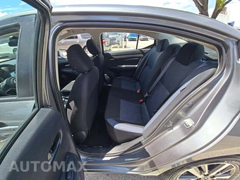 2025 Nissan Versa SV – miniatura 10